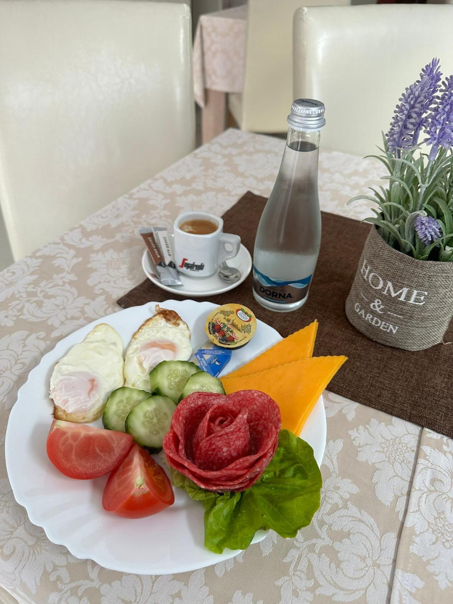 Restaurant Motel Dolorean Săcele Εξωτερικό φωτογραφία