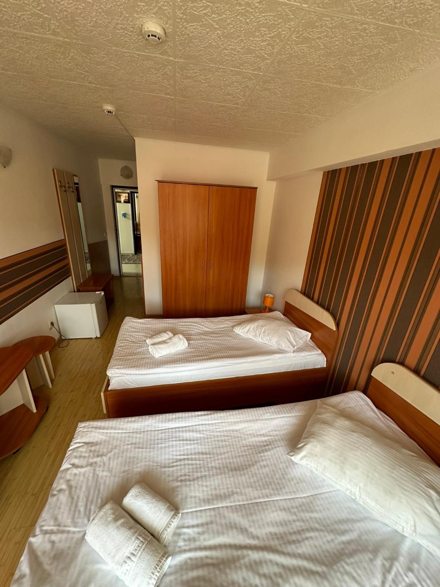 Restaurant Motel Dolorean Săcele Εξωτερικό φωτογραφία